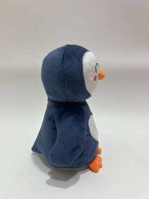 ضبط و تکرار پنگوئن در حال حرکت به چپ و راست